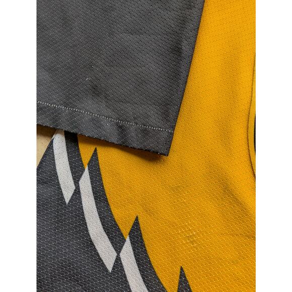 Boston Bruins 90s CCM Air-Knit Pooh bear jersey S gold yellow NHL hockey vintage - Picture 5 of 10